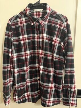 Riders by Lee Black, White & Red Plaid Casual Button-Down Shirt